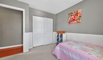 1452 Cedar Bluff Dr, Ballwin, MO 63021