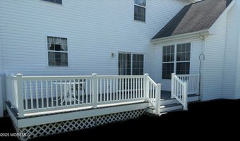 15 Hannah Lee Rd, Barnegat, NJ 08005