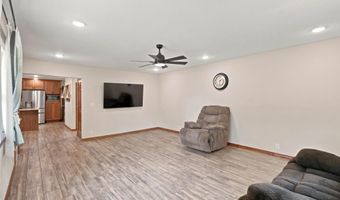 1306 Porter Ave, Aurora, MO 65605