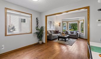 12904 Essex Way, Apple Valley, MN 55124