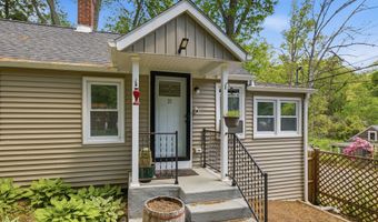 21 Arlington Rd, Coventry, CT 06238