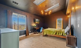 19789 Weide Way, Anderson, CA 96007