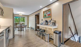 11 Carmen Gln, Albrightsville, PA 18210