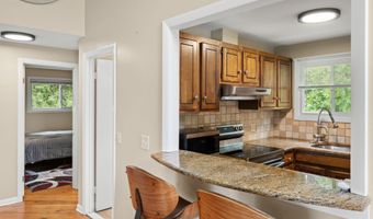 7 Tamarack Dr, Clinton, CT 06413