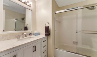 3827 Nautilus Trl, Aurora, OH 44202