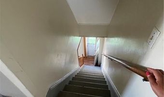 61 Maple Ave, Johnston, RI 02919
