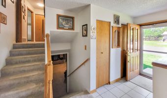 3891 Brookview Dr, Casper, WY 82604