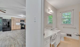3104 Leggett Dr, Albany, GA 31721