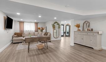 996 WHITNEY Ln, Ambler, PA 19002