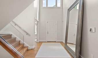 3100 N MONROE St, Arlington, VA 22207