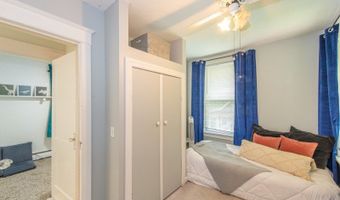 4 Warren St, Bayonne, NJ 07035