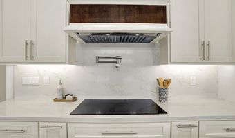 3961 Chapel Hill Ct, Bargersville, IN 46106