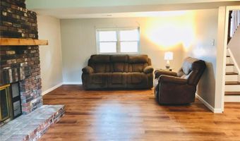 361 Messina Dr, Ballwin, MO 63021