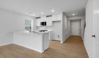 1062 C Dominy Ct, Camden, SC 29020