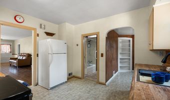 344 S 3RD St, Athena, OR 97813