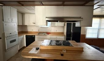 121 Caldwell St, Athens, WV 24712