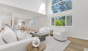 9830 Lyncarol Dr, La Mesa, CA 91941