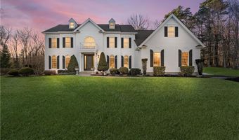 30 Lenihan Ln, East Greenwich, RI 02818