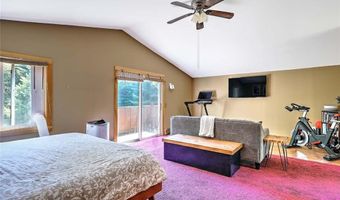 10 Narrow Ln, Charlestown, RI 02813