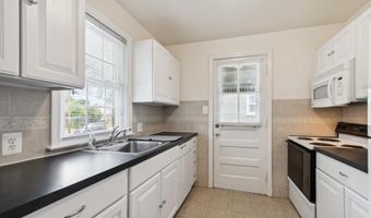 9923 MAYFIELD Dr, Bethesda, MD 20817