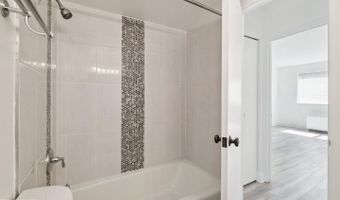 2059 HUNTINGTON Ave 111, Alexandria, VA 22303