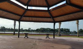 901 Laurel Cir, Barefoot Bay, FL 32976