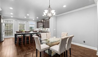 1044 Township Sq, Alpharetta, GA 30022