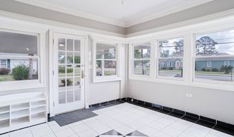 316 Fair St, Baxley, GA 31513
