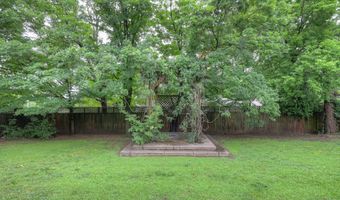 709 E 12th St, Baxter Springs, KS 66713