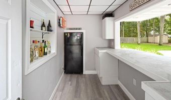 12 6th St, Barnegat, NJ 08005