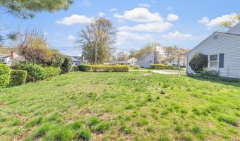 3850 Old Town Rd, Bridgeport, CT 06606