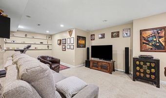 5368 Pinnacle Ct, Ann Arbor, MI 48108