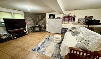 34 Kelly Crest Rd, Branford, CT 06405