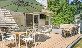 9 Kiki Cir, Cranston, RI 02921