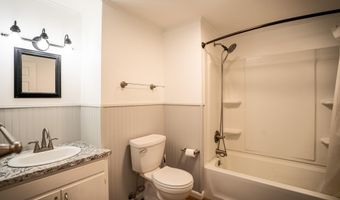 2152 Old Silo Rd, Barnet, VT 05819