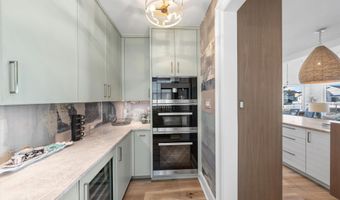 162 76th St, Avalon, NJ 08202
