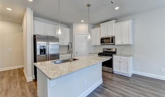 212 Station Overlook Dr, Auburn, GA 30011