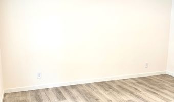 450 Sweetpea Ln, Altoona, WI 54720