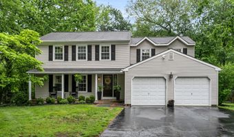 19 Stanley Ln, Middletown, NJ 07748