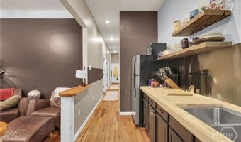 309 E Duffy St, Savannah, GA 31401