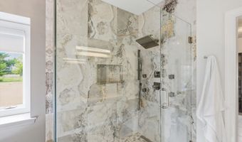6040 White Ash Ct, Avon, IN 46123