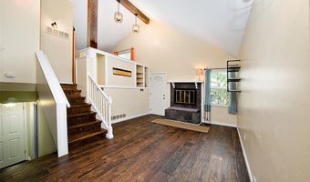 418 Great Hill Dr, Ballwin, MO 63021