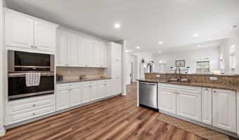 21 AURORA Cir, Barnegat, NJ 08005