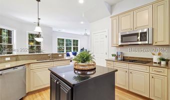 42 Glencairn Ave, Bluffton, SC 29910