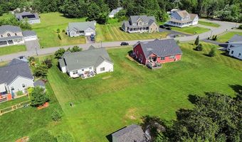 15 Fieldstone Dr, Augusta, ME 04330