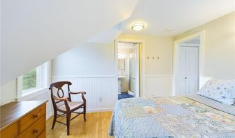 1087 Lakeside Dr, Block Island, RI 02807