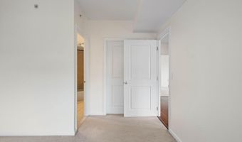 851 N GLEBE Rd 1011, Arlington, VA 22203