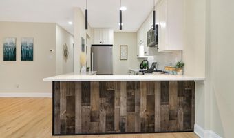 7980 AUDUBON Ave 203, Alexandria, VA 22306