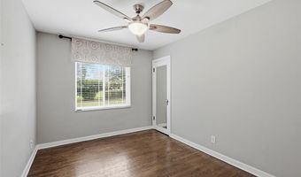 9860 Berwick Dr, Affton, MO 63123