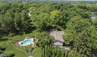 40484 Sunset Dr N, Antioch, IL 60002